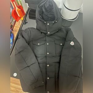 Moncler Stylish Black Puffer Jacket